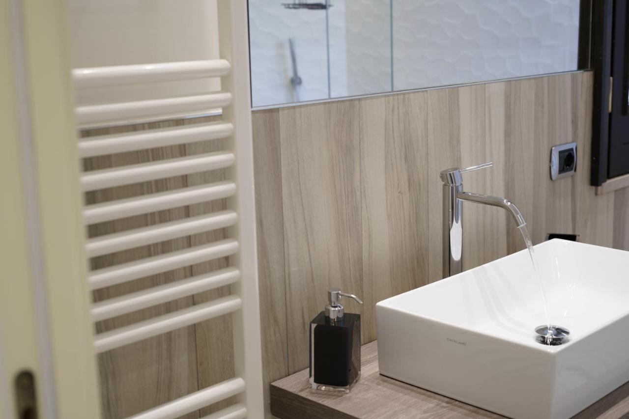 Caffetteria Luca Suite & Rooms برونتي المظهر الخارجي الصورة