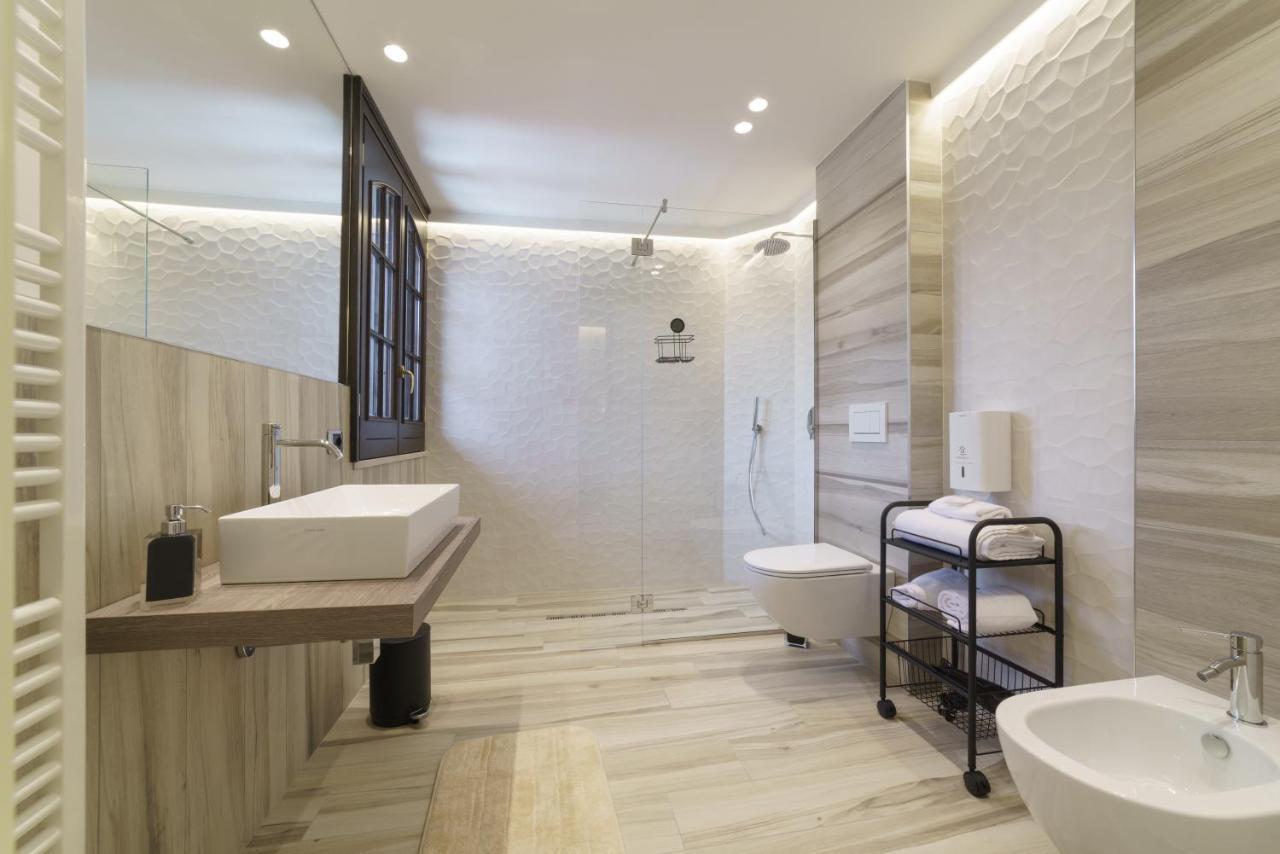 Caffetteria Luca Suite & Rooms برونتي المظهر الخارجي الصورة