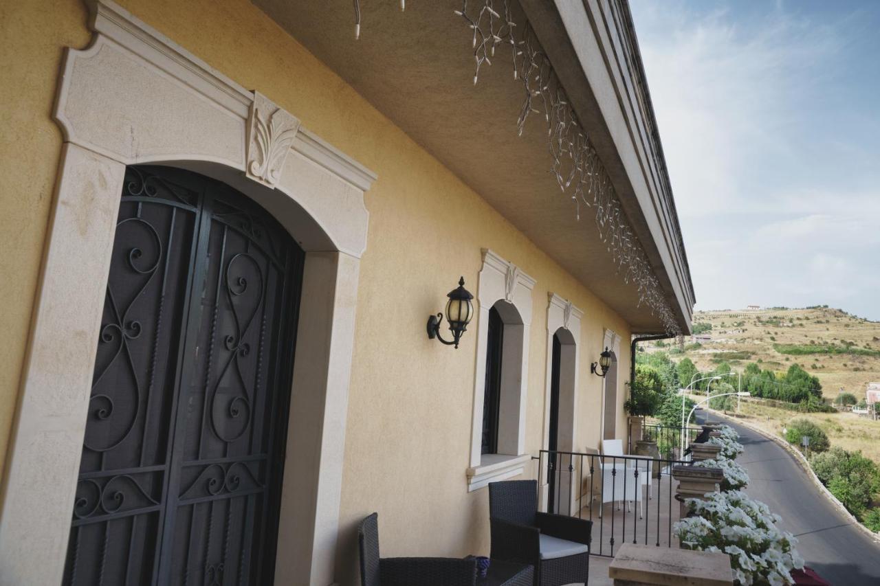 Caffetteria Luca Suite & Rooms برونتي المظهر الخارجي الصورة