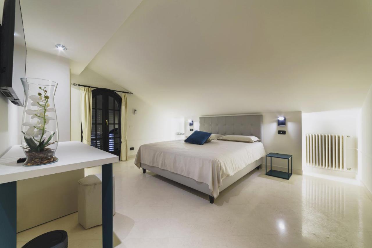 Caffetteria Luca Suite & Rooms برونتي المظهر الخارجي الصورة